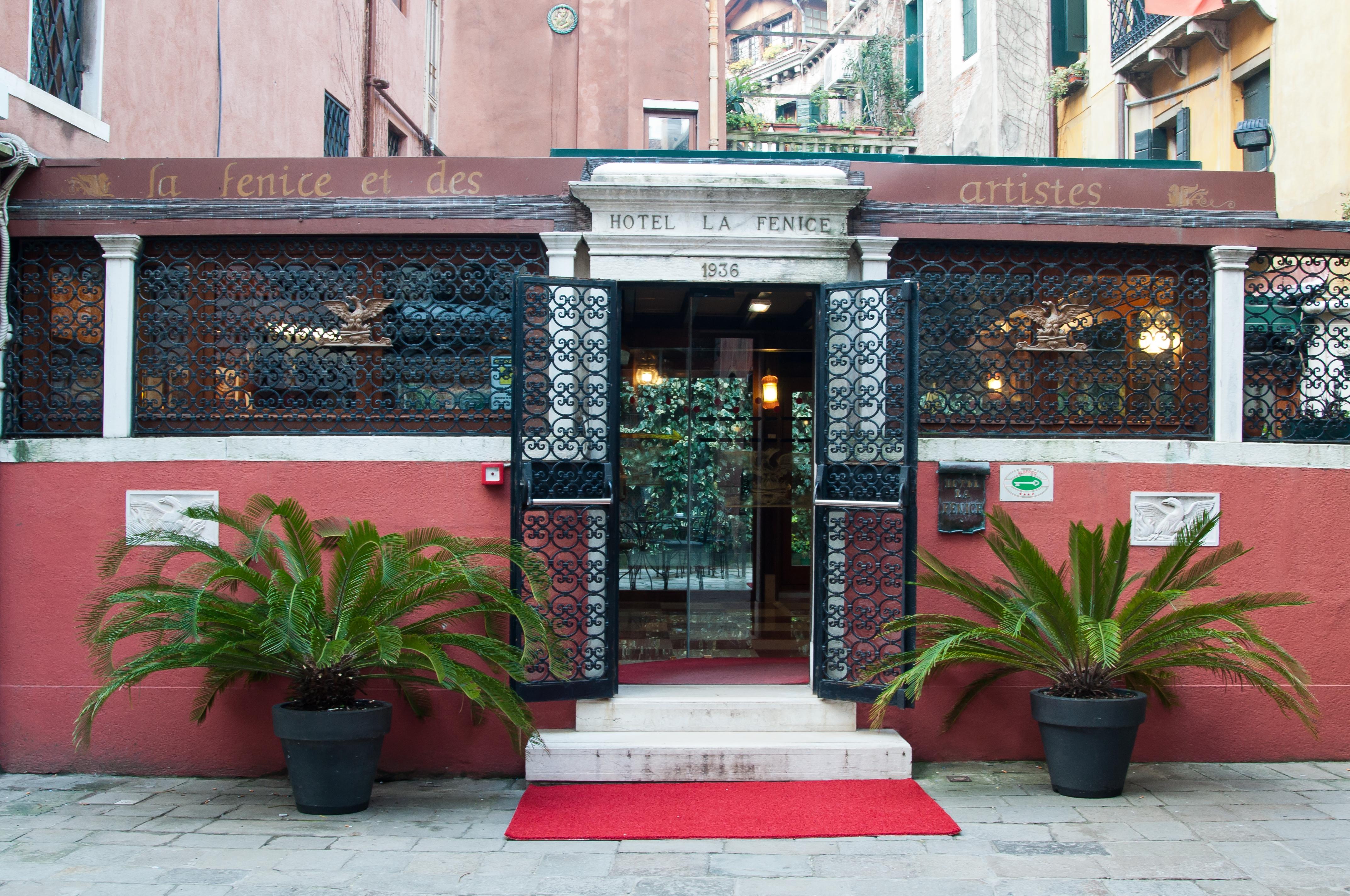 ホテル ラ フェニーチェ  エ デザルティステス ヴェネツィア エクステリア 写真